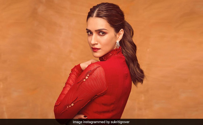 5 Women's Hairstyles For Long Hair To Try For Diwali 2021