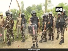 'लगता है दोनों FIR के बीच दूरी बनाए रखने में असमर्थ है SIT': लखीमपुर हिंसा मामले में SC की खरी-खरी 'लगता है दोनों FIR के बीच दूरी बनाए रखने में असमर्थ है SIT': लखीमपुर हिंसा मामले में SC की खरी-खरी