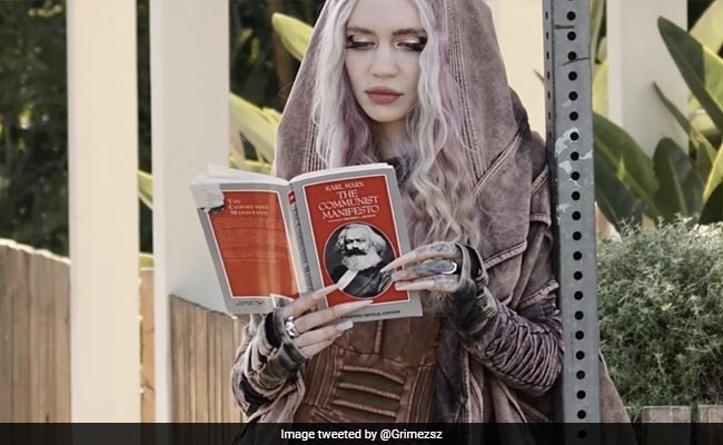 How Grimes Pranked The Paparazzi After Split From Elon Musk