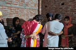 'Arrest Minister's Son': Rahul Gandhi, Priyanka Meet UP Farmers' Families 'Arrest Minister's Son': Rahul Gandhi, Priyanka Meet UP Farmers' Families