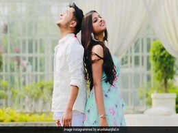 अरुणिता और पवनदीप की रोमांटिक तस्वीरें हुई वायरल, देख फैन्स बोले- रब ने बना दी जोड़ी... अरुणिता और पवनदीप की रोमांटिक तस्वीरें हुई वायरल, देख फैन्स बोले- रब ने बना दी जोड़ी...