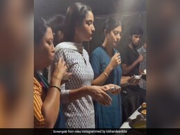 अंकिता लोखंडे घुसीं बेगानी शादी में पानी-पूरी के जमकर लिए चटकारे, फैंस बोले- बस बस थोड़ी सांस लेलो... अंकिता लोखंडे घुसीं बेगानी शादी में पानी-पूरी के जमकर लिए चटकारे, फैंस बोले- बस बस थोड़ी सांस लेलो...