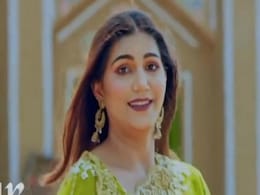 फैन्स के सिर चढ़ा सपना चौधरी के ‘पतली कमर’ गाने का जादू, रिलीज होते ही टीजर ने मचाई धूम फैन्स के सिर चढ़ा सपना चौधरी के ‘पतली कमर’ गाने का जादू, रिलीज होते ही टीजर ने मचाई धूम