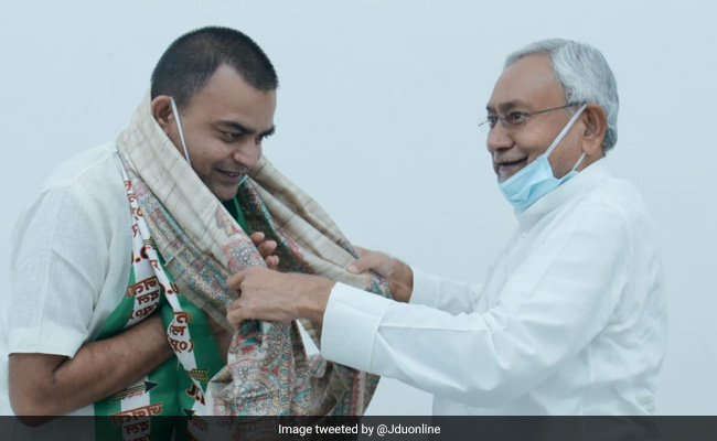 Son Of Estranged Former Leader Joins JD(U) Ahead Of By-Poll