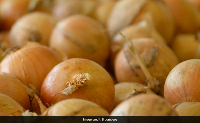 Hundreds In US Fall Sick In Raw Onion-Linked Salmonella Outbreak
