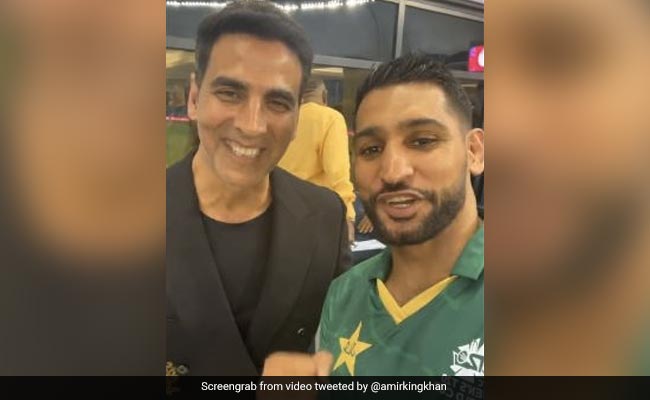 पाकिस्तानी जर्सी पहने आमिर खान ने अक्षय से पूछा 'मैच इंजॉय किया' तो खिलाड़ी का यूं आया रिएक्शन