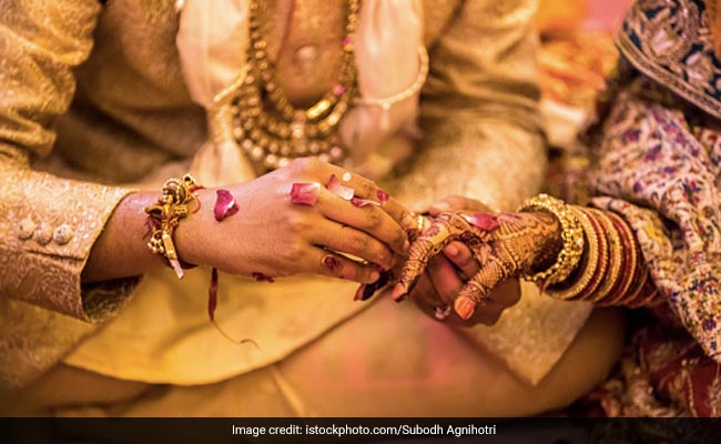 Vivah Muhurat 2021: अगले महीने से बजने लगेंगी शादी की शहनाई, जानिए  किस तारीख को बन रहा विवाह का शुभ मुहूर्त