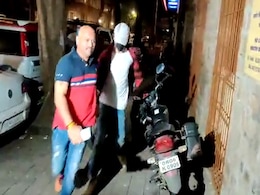 जिस छापेमारी में अरेस्ट हुआ SRK का बेटा, वहां मिला 13 ग्राम कोकीन, 21 ग्राम चरस जिस छापेमारी में अरेस्ट हुआ SRK का बेटा, वहां मिला 13 ग्राम कोकीन, 21 ग्राम चरस