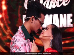 भारती सिंह ने पति हर्ष लिम्बाचिया के साथ शेयर की रोमांटिक फोटो, बोलीं- ये लड़का मुझे बहुत पसंद है भारती सिंह ने पति हर्ष लिम्बाचिया के साथ शेयर की रोमांटिक फोटो, बोलीं- ये लड़का मुझे बहुत पसंद है
