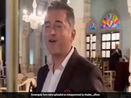 'मोहब्बतें' फेम जुगल हंसराज ने 'आंखें खुली हो या हो बंद' पर किया डांस, सेट पर मच गया हल्ला 'मोहब्बतें' फेम जुगल हंसराज ने 'आंखें खुली हो या हो बंद' पर किया डांस, सेट पर मच गया हल्ला