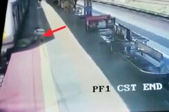Watch: Mumbai Woman Slips Trying To Board Moving Train, Saved By Cop Watch: Mumbai Woman Slips Trying To Board Moving Train, Saved By Cop