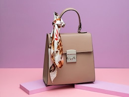 Amazon Sale 2021: एलीगेंट और अट्रैक्टिव लुक वाले इन Women Handbags भी भारी डिस्काउंट Amazon Sale 2021: एलीगेंट और अट्रैक्टिव लुक वाले इन Women Handbags भी भारी डिस्काउंट