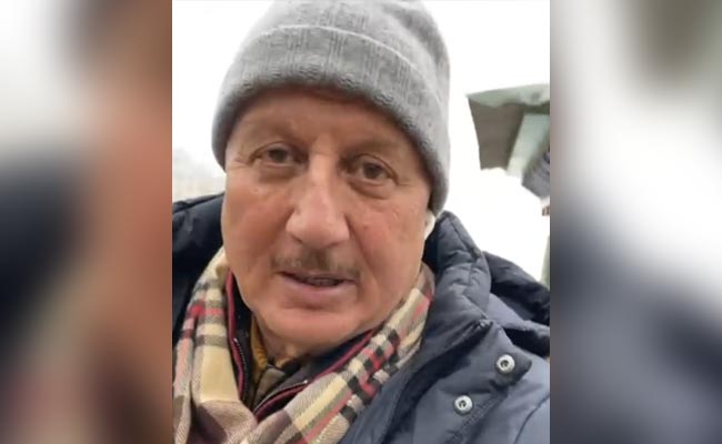 अनुपम खेर ने नेपाल से शेयर किया Video, बोले- चेहरा लाल हो गया है, सांस फूल रही है... अनुपम खेर ने नेपाल से शेयर किया Video, बोले- चेहरा लाल हो गया है, सांस फूल रही है...