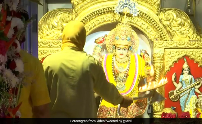 Navratri Celebrations Begin In Delhi Temples Under Strict Covid Protocols