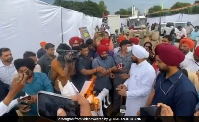 Punjab Chief Minister Burns Power Bills As He Waives Off Unpaid Dues