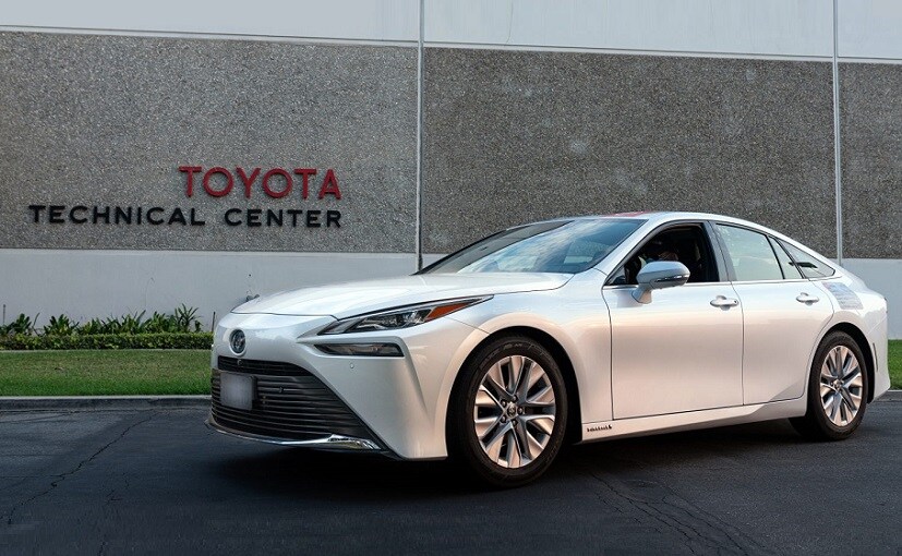 Hydrogen Power Cannot Catch Up To Battery Powered EVs: Study