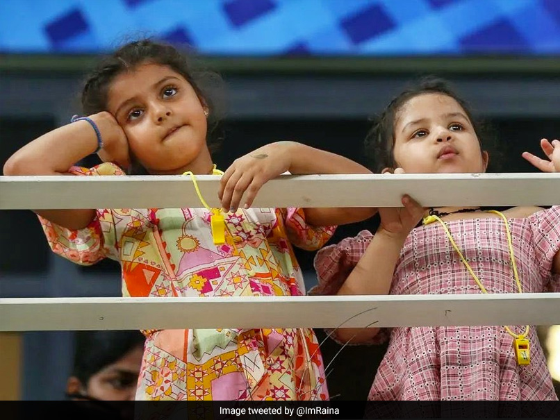 Suresh Raina Posts Picture Of Gracia And Ziva To Describe Facebook, Instagram And WhatsApp Outage