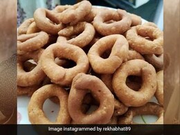 Kodu Bale Recipe: Karnataka's Popular Coffee Time Snack  | Easy South India Snack Recipe