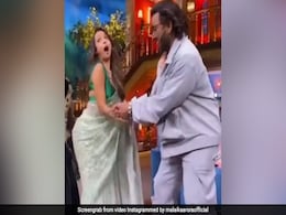 कपिल शर्मा ने गाया ये अनोखा गाना तो मलाइका ने टेरेंस संग यूं किया जबरदस्त डांस, Video वायरल कपिल शर्मा ने गाया ये अनोखा गाना तो मलाइका ने टेरेंस संग यूं किया जबरदस्त डांस, Video वायरल