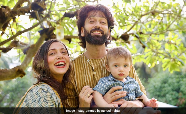 Anita Hassanandani, Drashti Dhami, Neeti Mohan And Others Are "Crushing" On Nakuul Mehta And Jankee Parekh's Baby Son