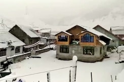 Fresh Snowfall In Parts Of Kashmir, Ladakh; Rainfall In Plains Fresh Snowfall In Parts Of Kashmir, Ladakh; Rainfall In Plains