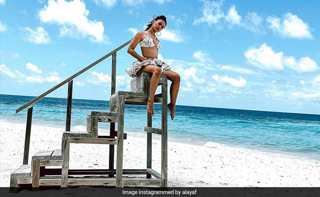 Alaya Furniturewalla's Instagram Feed Is "50 Shades Of Blue" Currently, Courtesy Her Maldives Vacation