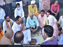 UP Minister Meets Families Of BJP Worker, Driver Killed In Lakhimpur Kheri UP Minister Meets Families Of BJP Worker, Driver Killed In Lakhimpur Kheri