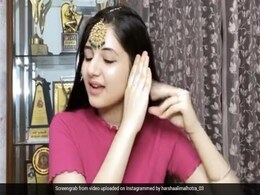 हर्षाली मल्होत्रा ने जरीन खान के सॉन्ग 'Salaam Aaya' पर किया क्लासिकल डांस, फैन्स ने यूं की मुन्नी की तारीफ...देखें Video हर्षाली मल्होत्रा ने जरीन खान के सॉन्ग 'Salaam Aaya' पर किया क्लासिकल डांस, फैन्स ने यूं की मुन्नी की तारीफ...देखें Video