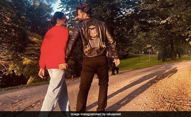 Rakul Preet Singh Makes It Instagram Official With Jackky Bhagnani On Her Birthday