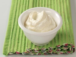 Curd With Jaggery: दही में गुड़ मिलाकर सेवन करने से मिलते हैं ये 4 गजब के फायदे, इन समस्याओं से मिलेगा तुरंत आराम Curd With Jaggery: दही में गुड़ मिलाकर सेवन करने से मिलते हैं ये 4 गजब के फायदे, इन समस्याओं से मिलेगा तुरंत आराम