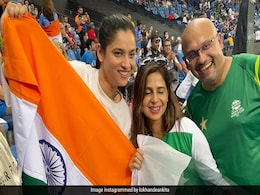 भारत-पाक का मैच देखने गईं अंकिता लोखंडे ने पाकिस्तानी फैन्स के साथ शेयर की Photos, फैन्स बोले- आपकी वजह से... भारत-पाक का मैच देखने गईं अंकिता लोखंडे ने पाकिस्तानी फैन्स के साथ शेयर की Photos, फैन्स बोले- आपकी वजह से...