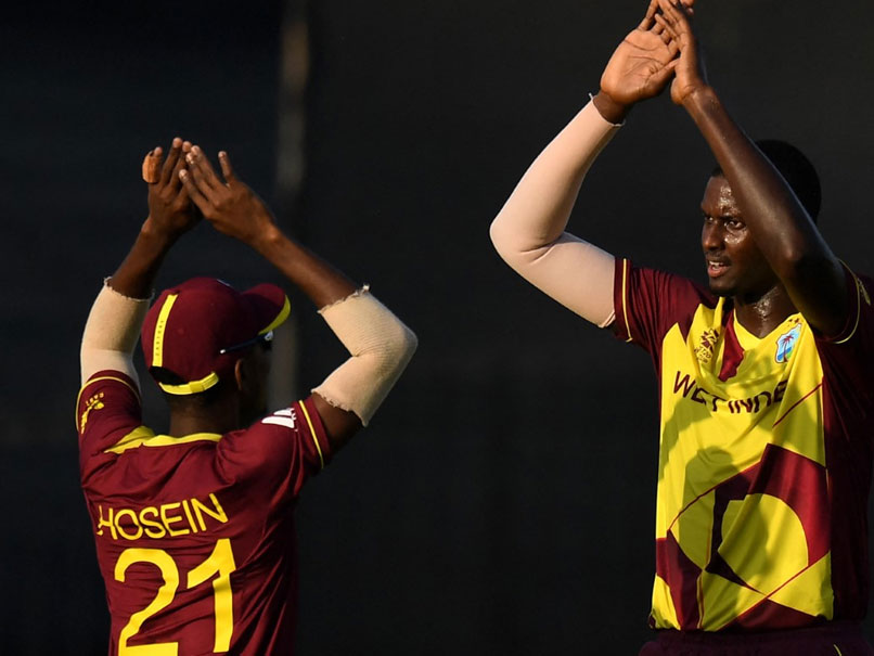 WI vs ENG: कैरेबियाई ऑलराउंडर ने लगातार चार गेंद में चार इंग्लिश बल्लेबाजों को लौटाया पवेलियन, रचा इतिहास, देखें Video