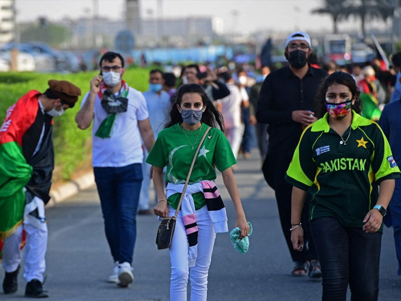 T20 World Cup: Pakistan Fans With Tickets Stuck Outside As Ticketless Afghanistan Groups Break Queue To Enter Stadium