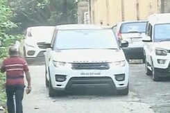 Aryan Khan To Walk Out On Bail Soon, Shah Rukh Expected At Mumbai Jail Aryan Khan To Walk Out On Bail Soon, Shah Rukh Expected At Mumbai Jail