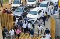 Chandrababu Naidu Accuses Andhra Chief Minister For Attacks On Party Offices Chandrababu Naidu Accuses Andhra Chief Minister For Attacks On Party Offices