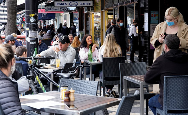 Australia's Melbourne Enjoys First Weekend Out After Long Covid Lockdown