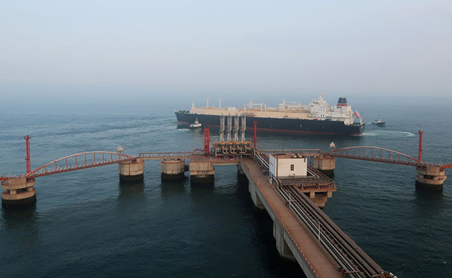 India Pays For Russian LNG Imports In US Dollar