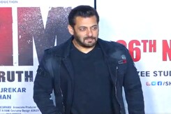 Salman Khan And Aayush Sharma Launch Trailer Of <i>Antim</i> In Style Salman Khan And Aayush Sharma Launch Trailer Of <i>Antim</i> In Style