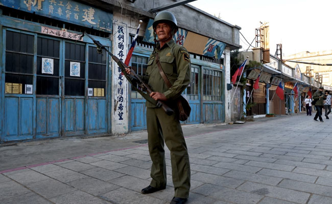 How Taiwan's Model Soldiers Pointed Guns At China From Secret Bunkers