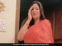 सोनाली फोगाट ने शर्माते हुए 'दे दे प्यार दे' सॉन्ग पर यूं किया डांस, फैन्स बोले- माइंड ब्लोइंग...देखें Video सोनाली फोगाट ने शर्माते हुए 'दे दे प्यार दे' सॉन्ग पर यूं किया डांस, फैन्स बोले- माइंड ब्लोइंग...देखें Video
