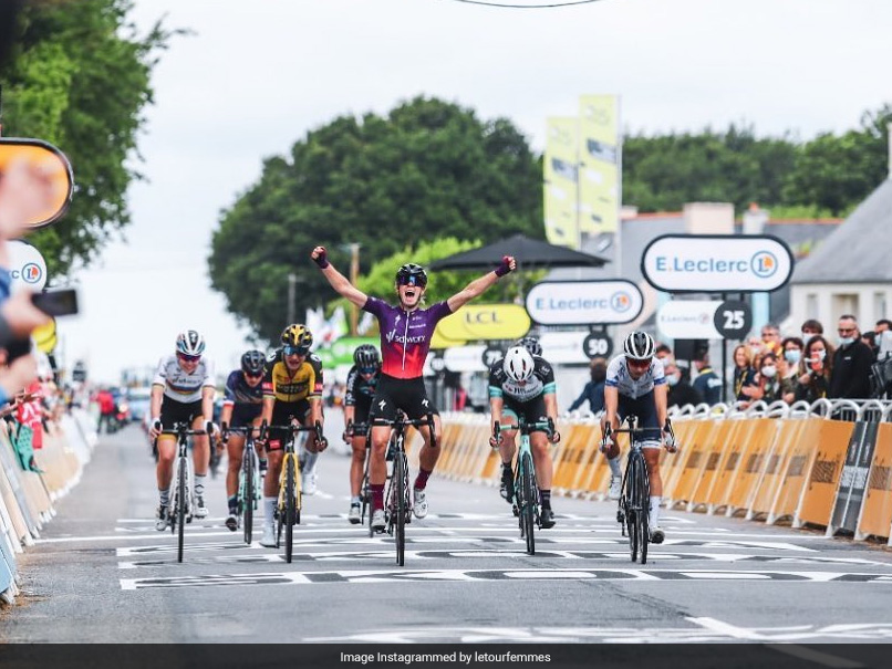 Inaugural Women's Tour de France To Start At Eiffel Tower