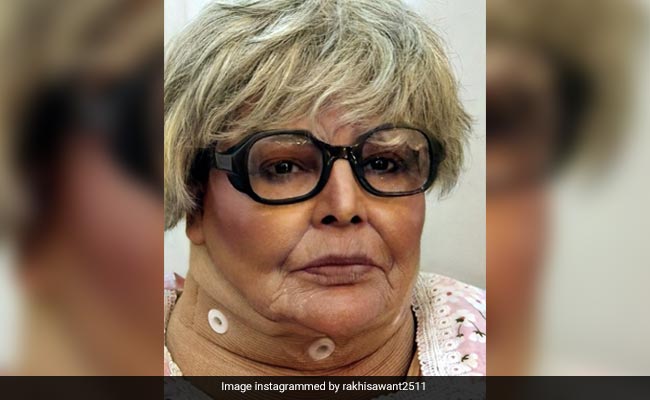 राखी सावंत का नया लुक वायरल, फोटो देखते ही फैंस ने दे दी ये सलाह