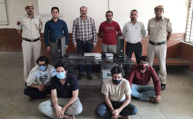 खुद को अमेजान का अधिकारी बताकर अमेरिकी नागरिकों से ठगी, फर्जी कॉल सेंटर का भंडाफोड़