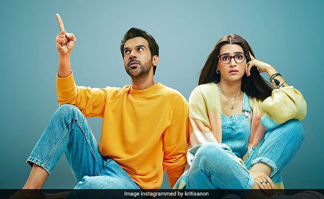 <i>Hum Do Hamare Do</i> Teaser: Kriti Sanon And Rajkummar Rao's Love Story Needs... Parents?