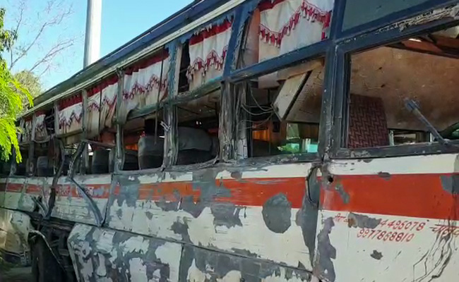 भिंड में भीषण सड़क हादसा, बस और कंटेनर की आमने-सामने भिड़ंत, 7 की मौत, कई घायल