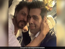 After Aryan Khan's Bail, Karan Johar,  Malaika Arora, Shanaya Kapoor, Maheep Kapoor And Others Post Pics Of Shah Rukh Khan And Family After Aryan Khan's Bail, Karan Johar,  Malaika Arora, Shanaya Kapoor, Maheep Kapoor And Others Post Pics Of Shah Rukh Khan And Family