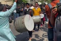 Fans, Drums Outside Mannat As Aryan Khan Back Home From Jail Fans, Drums Outside Mannat As Aryan Khan Back Home From Jail