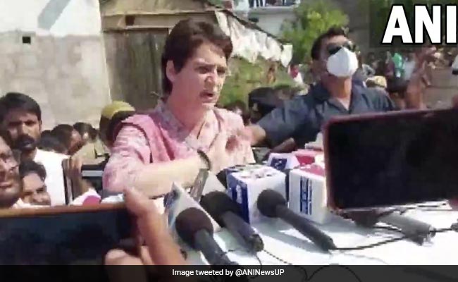 In UP, Priyanka Gandhi Meets Families Of Farmers Who Died Waiting For Fertiliser