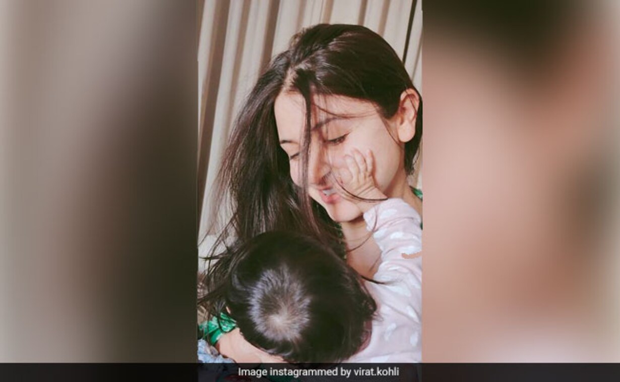 This Is How Priyanka Chopra Ranveer Singh And Other Stars Reacted To Anushka Sharma S Pic With Vamika