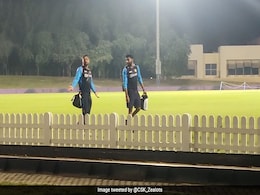 IND Vs PAK: पाकिस्तानी महिला ने धोनी से कहा, आज का मैच हार जाएं तो माही ने यूं दिया जवाब, देखें Video IND Vs PAK: पाकिस्तानी महिला ने धोनी से कहा, आज का मैच हार जाएं तो माही ने यूं दिया जवाब, देखें Video